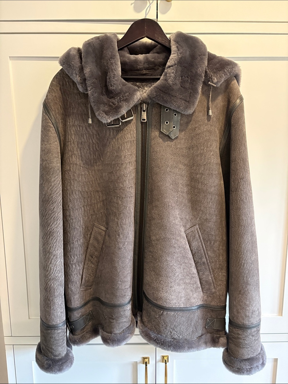 NWT Overland Sheepskin Classic Pebble Gray Bomber B-3 Zip Jacket with Hood Large